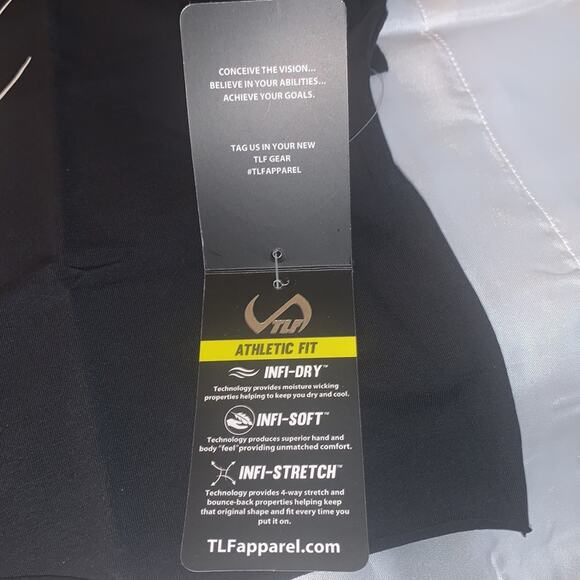 TLF Apparel Sliced Gym Crop Tee. Black.‎ - Picture 7 of 12